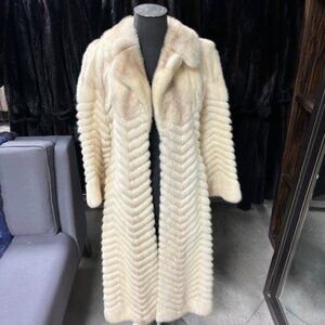MINK - FITTED, CHEVRON, FASHION PIECE - SIZE XS - STRAIGHT SLEEVE & NOTCH COLLAR